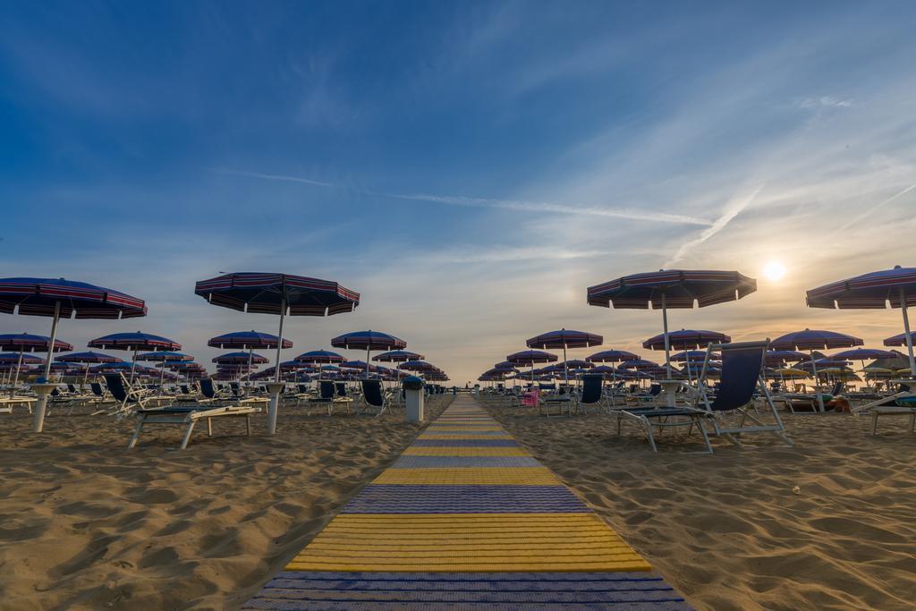 Hotel La Ninfea Монтезільвано Екстер'єр фото