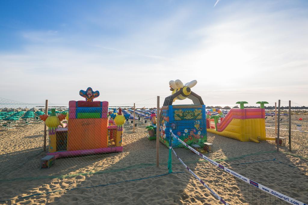 Hotel La Ninfea Монтезільвано Екстер'єр фото